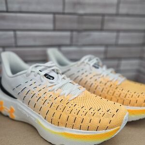 Under Armour UA Infinte Elite Men White and Orange Running Shoes Size 11